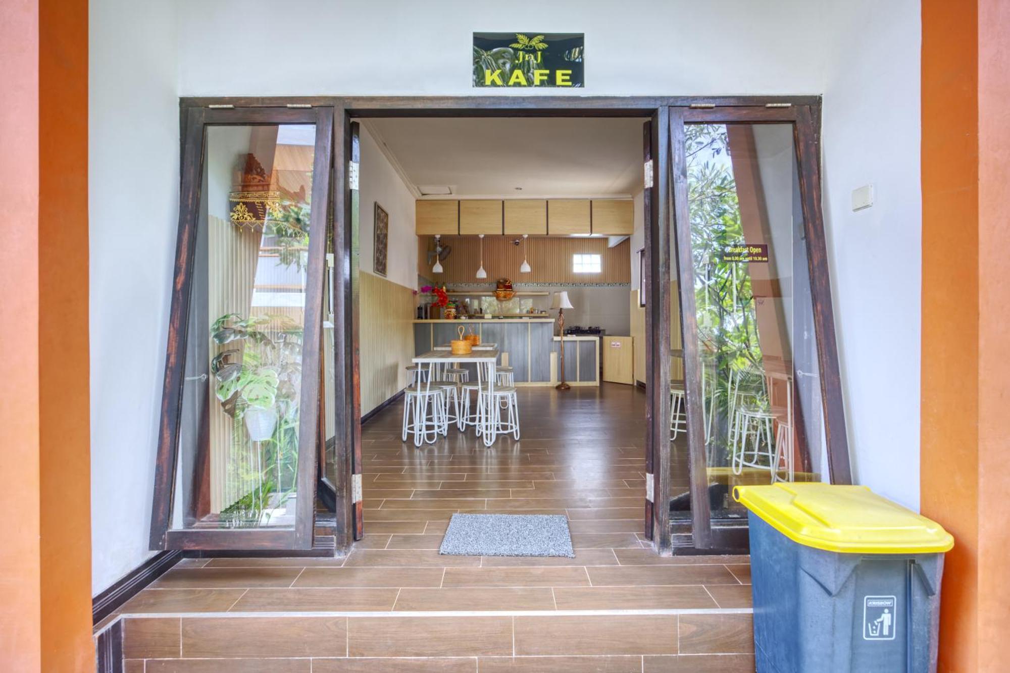 Jnj Guest House Toyapakeh ภายนอก รูปภาพ